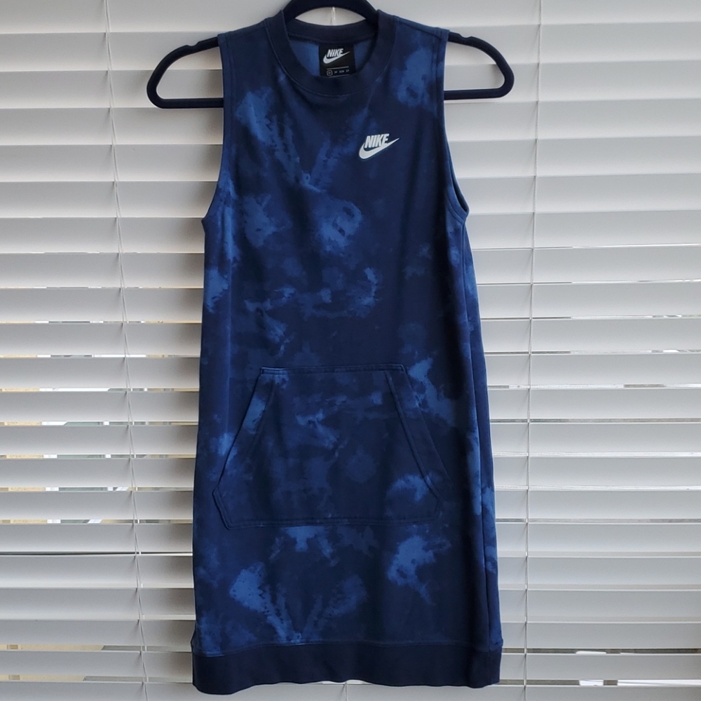 Nike dress Size XS bnwot; can fit if you're Size S